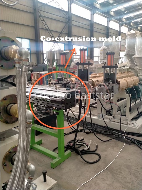 Professionelle ABS-Mehrschicht-Koextrusionsplatten-Produktionslinie ermöglicht die Herstellung von Hochleistungs-Verbundwerkstoffen