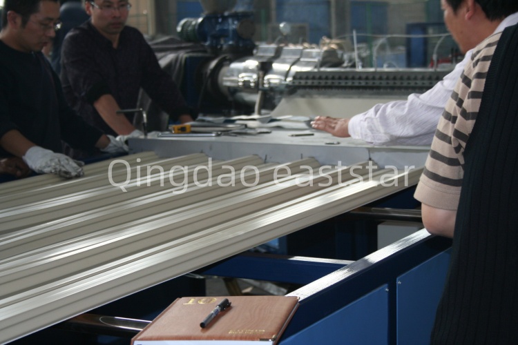Hochleistungs-Coextrusions-Wellplattenproduktionslinie: Professionelle Lösungen für das moderne Bauwesen